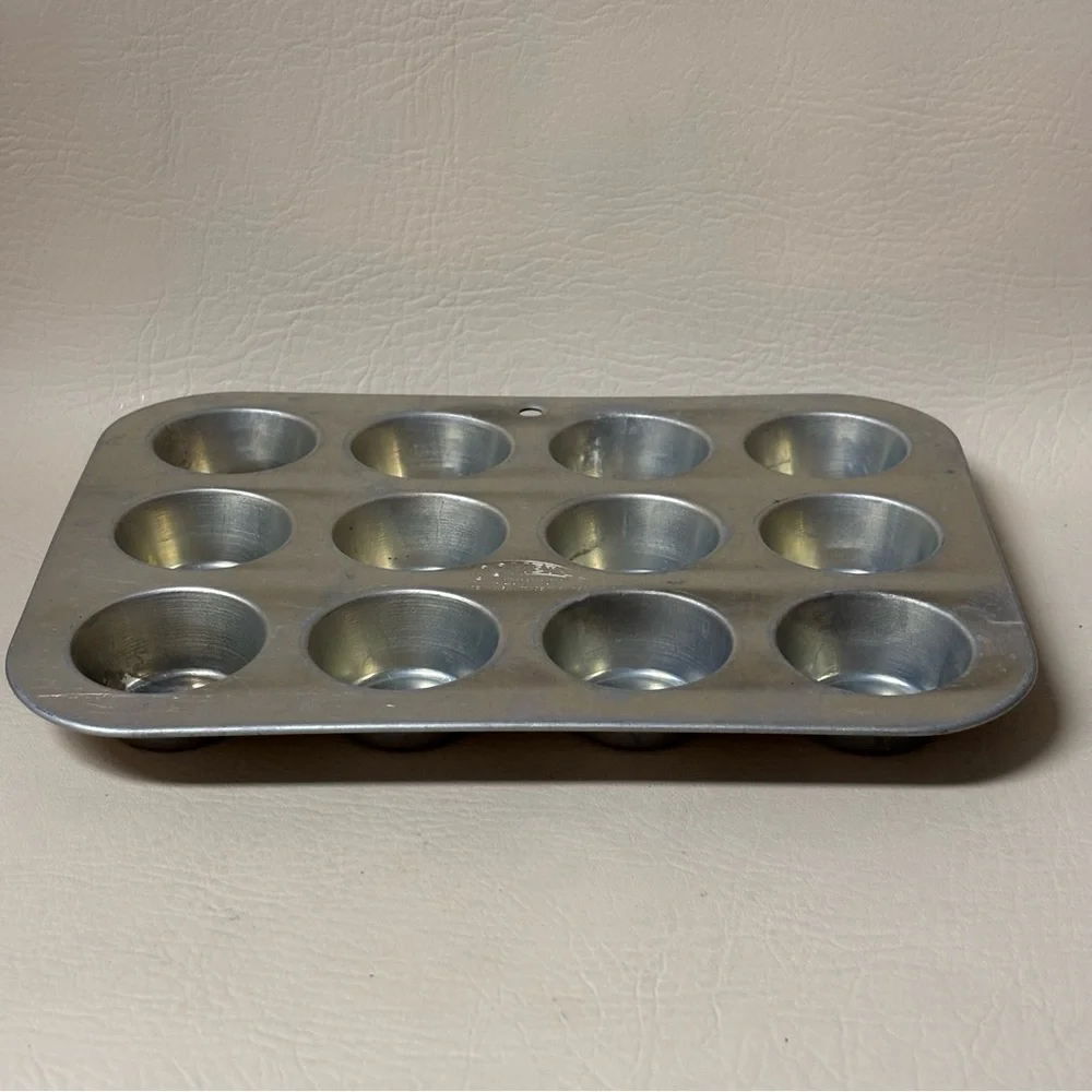 Vintage COMET Aluminum 12  Mini Cupcake Baking Pan, Made in USA